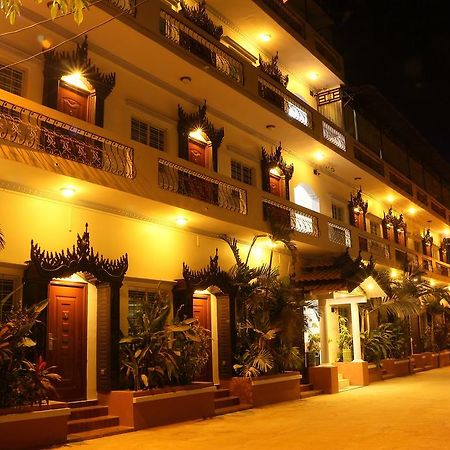 Mandalay White House Hotel Buitenkant foto