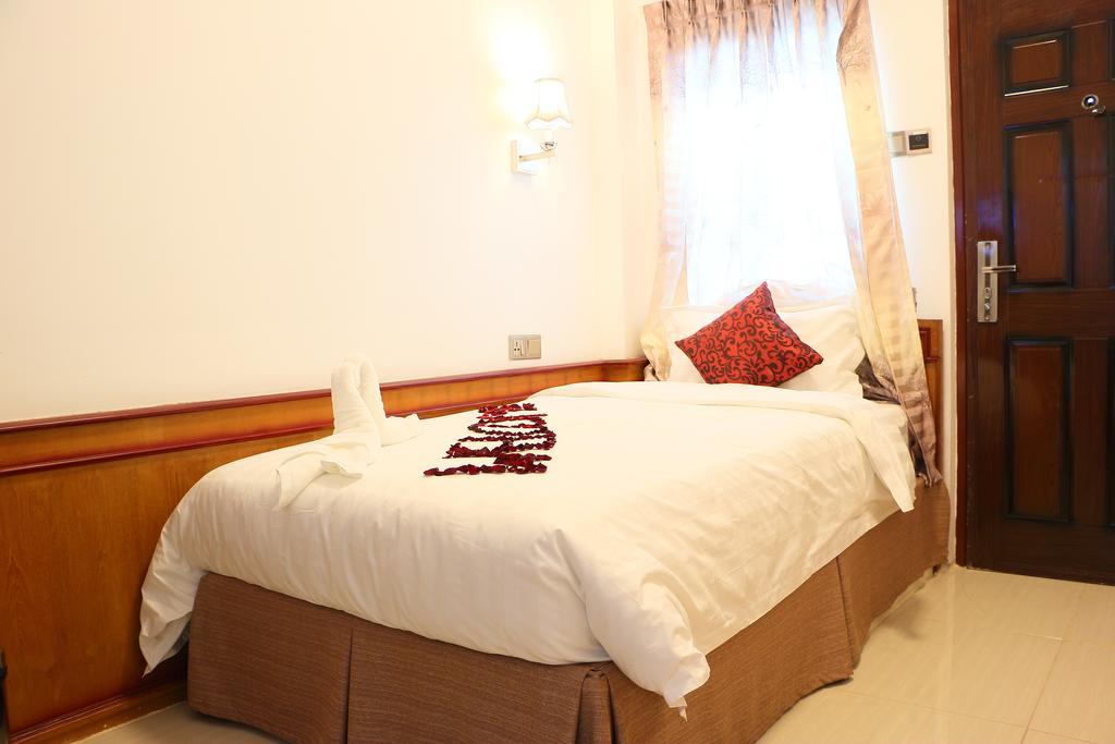 Mandalay White House Hotel Kamer foto