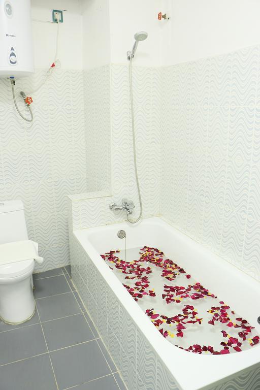 Mandalay White House Hotel Buitenkant foto