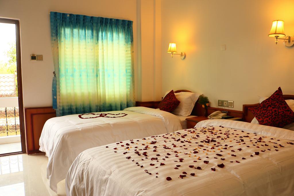 Mandalay White House Hotel Kamer foto