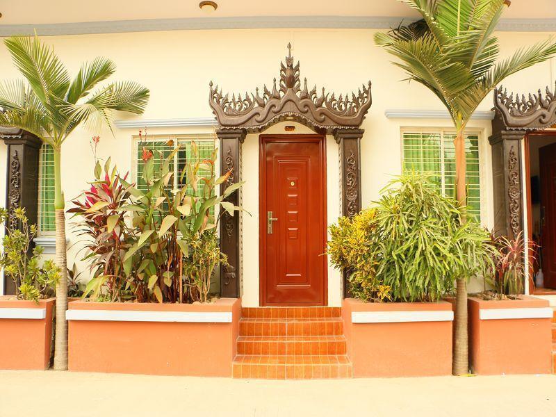 Mandalay White House Hotel Buitenkant foto